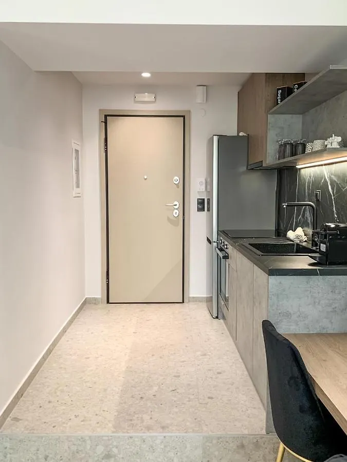 Tailor Suite 1 Thessaloniki 0*,